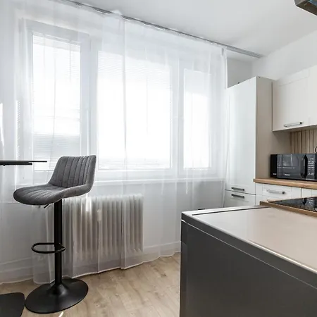 - One Bedroom Next To Old Town 아파트 코시체